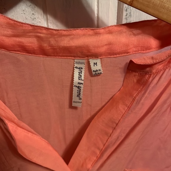 Grand & Greene Lightweight Sheer Coral Top - Picture 3 of 7